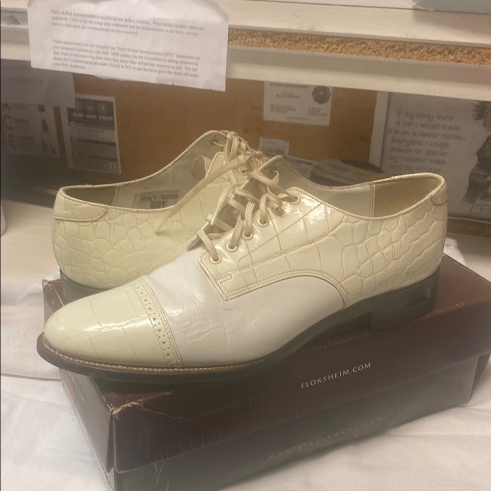 Florsheim Ivory Crocodile Patterned Oxfords